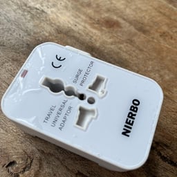 海外変換プラグ