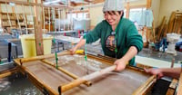 [新旅.jp] 1300年の歴史！鳥取・青谷「あおや和紙工房」で和紙作り体験