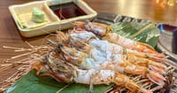 [新旅.jp] 幻のエビ「モサエビ」に舌鼓。鳥取県米子市の皆生温泉で山陰自慢の海鮮が味わえる屋台居酒屋