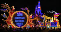 [新旅.jp] 【東京ディズニーランド】25年続く夜のパレード「エレクトリカルパレード」フロート順や見どころを解説