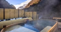 [新旅.jp] 1300年湧き続ける名湯に浸る、世界最古の宿「西山温泉 慶雲館」での癒やしのひととき