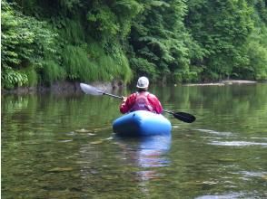 【東北・山形県】朝日町・レイクパックラフト・アミルスコース、装備レンタル込み、写真データ無料！温泉入浴券付き！