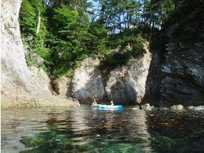 【岩手県・浄土ヶ浜】シーカヤックで「エターナルグリーン＆ジオパーク」を体感！初心者・女性・お子様歓迎♪